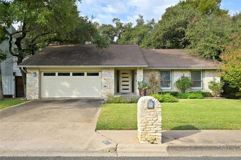 Photo of 3117 Thousand Oaks DR, Austin, TX 78746 (MLS # 3741439)