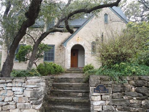 Photo of 311 Moore BLVD #B, Austin, TX 78705 (MLS # 7422584)