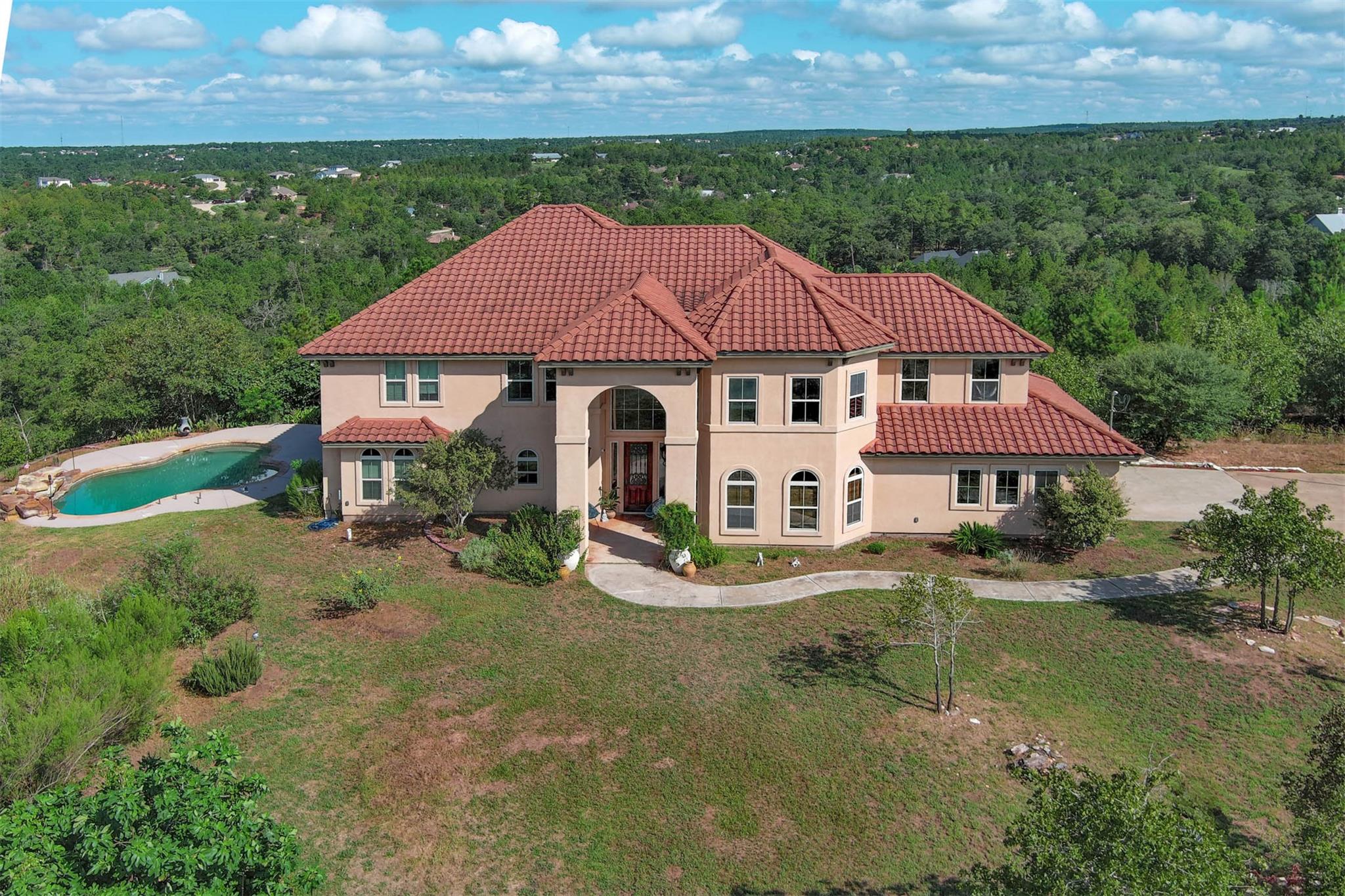 134 River Forest DR