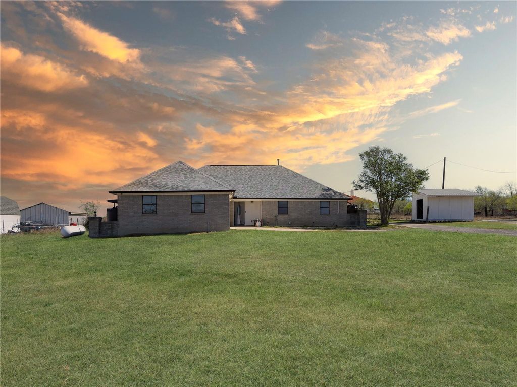 Photo of 2412 Williamson RD, Lockhart, TX 78644 (MLS # 3359067)