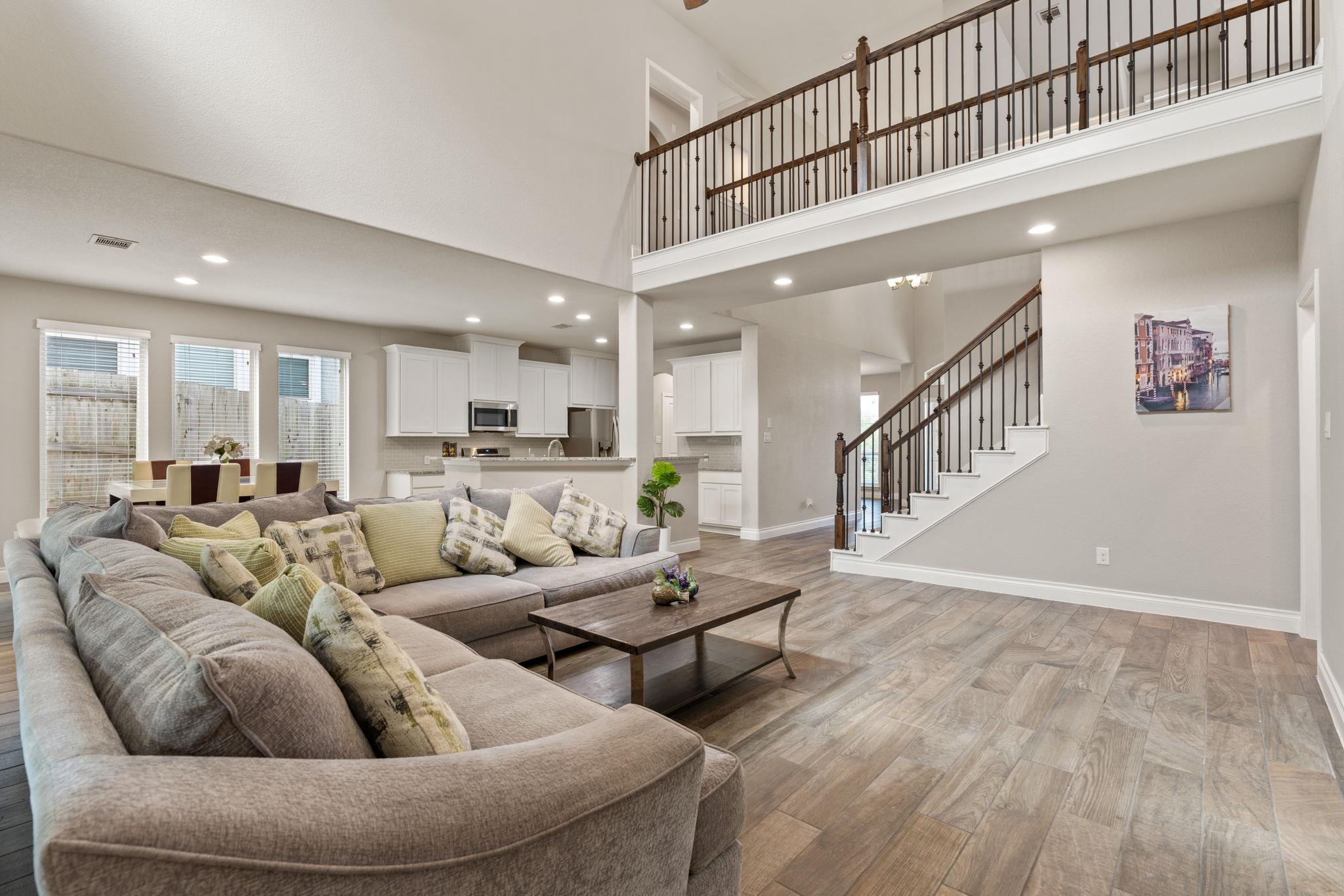 180 Santa Maria ST