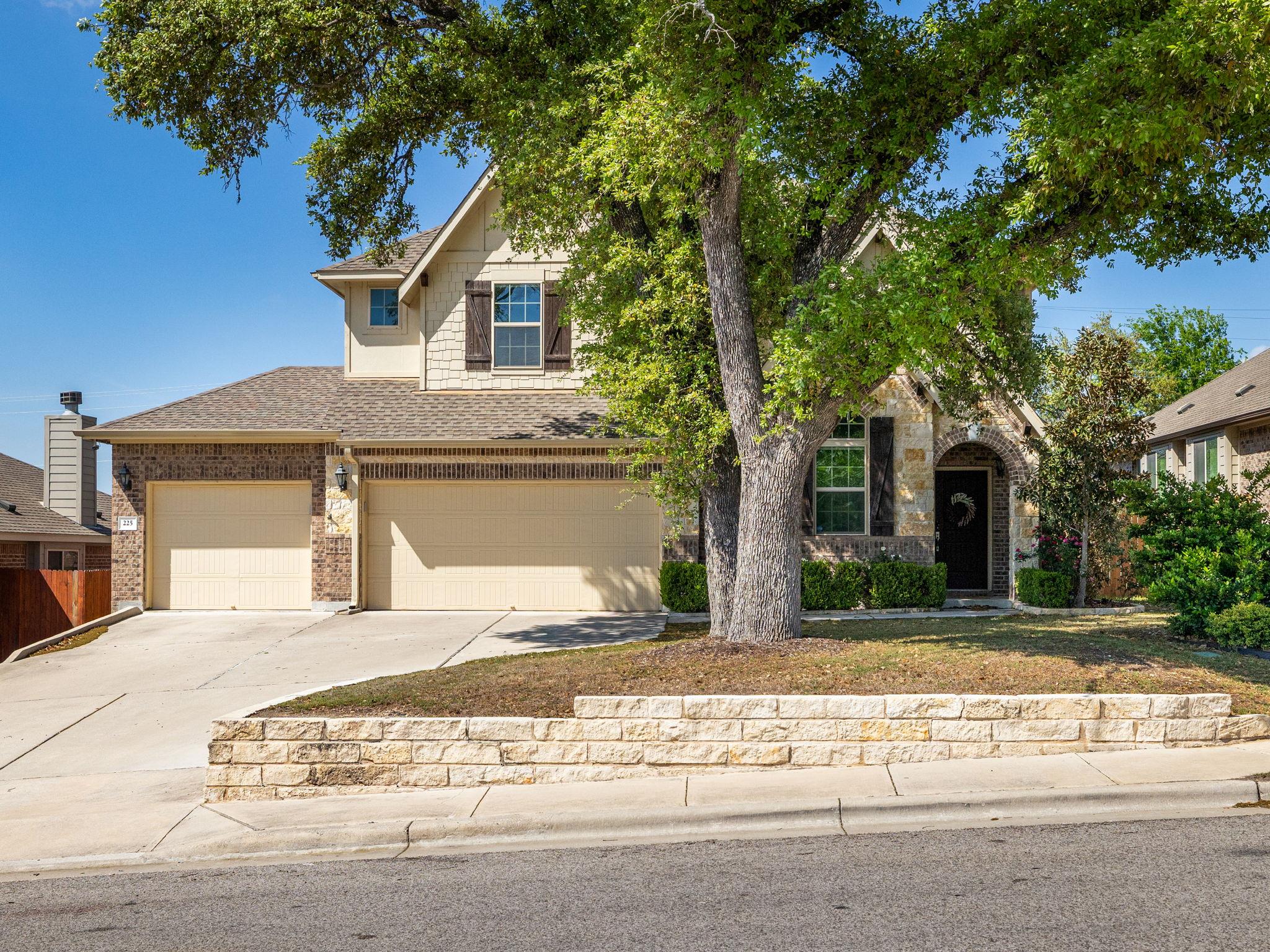 225 Kirkhill ST