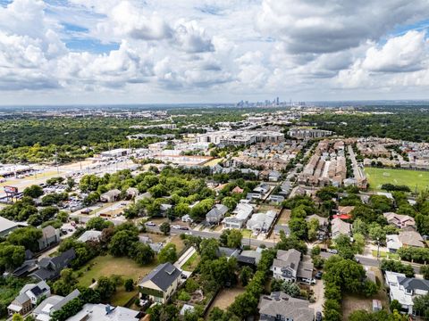 Tiny photo for 913 Taulbee LN, Austin, TX 78757 (MLS # 8607870)