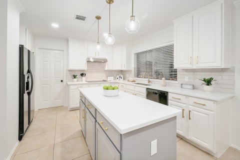 Tiny photo for 10810 Pinkney LN, Austin, TX 78739 (MLS # 1362064)