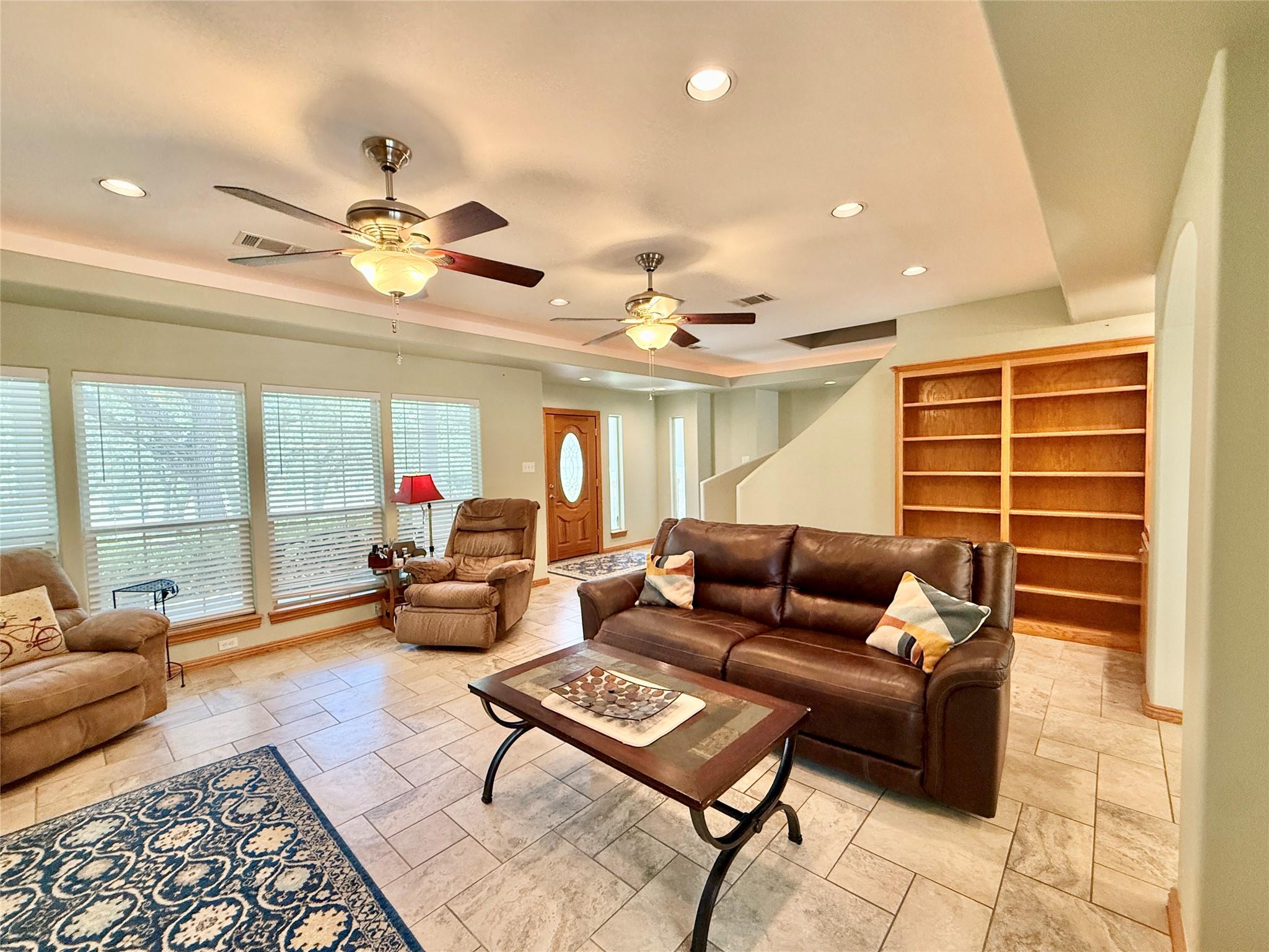 670 Woodland DR