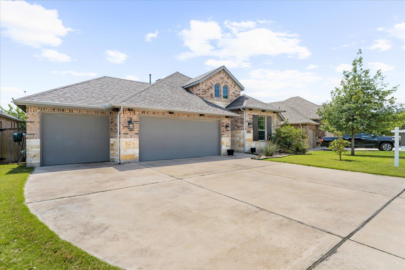 3029 Columbus LOOP