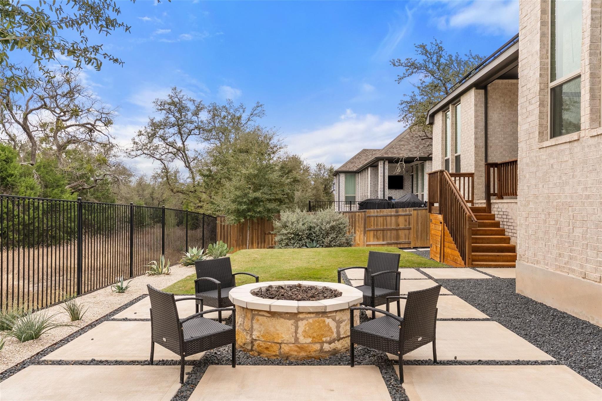 503 Painted Creek WAY