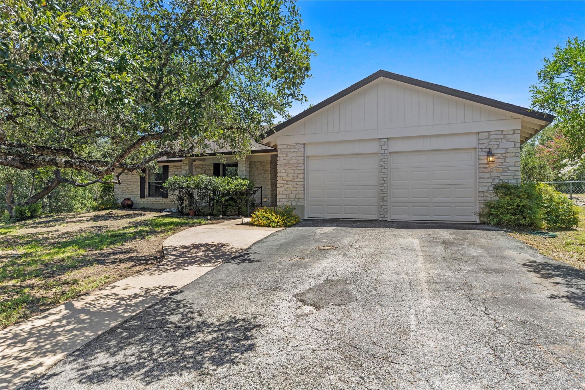 9127 Granada Hills DR
