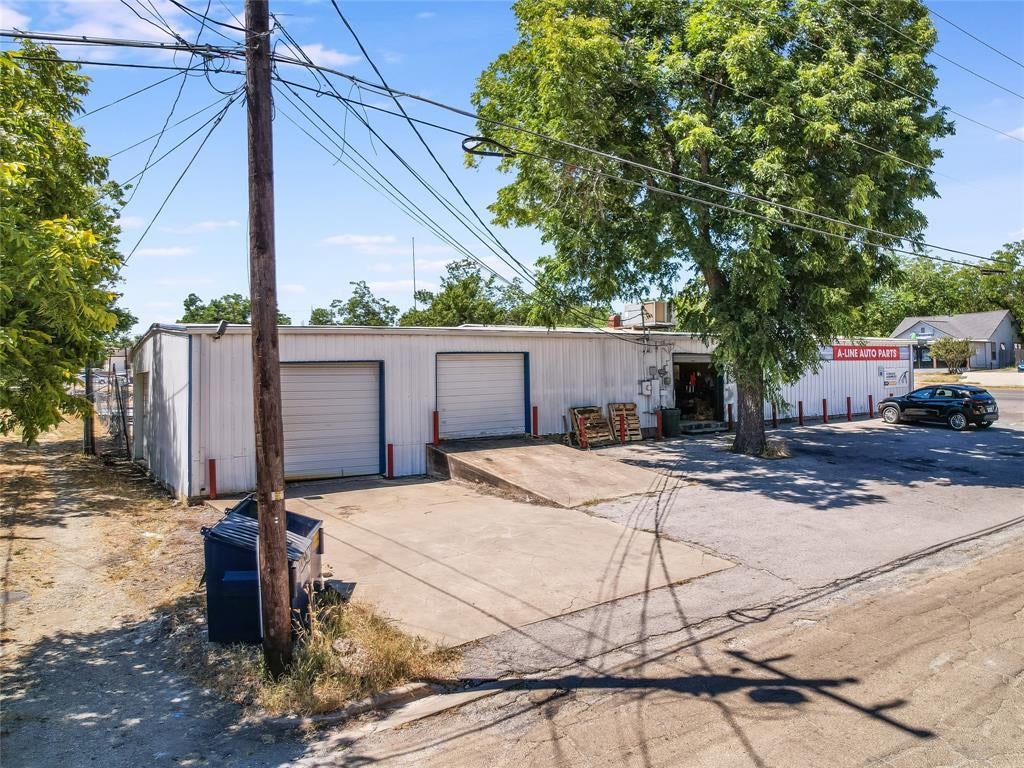 1022 N Main ST