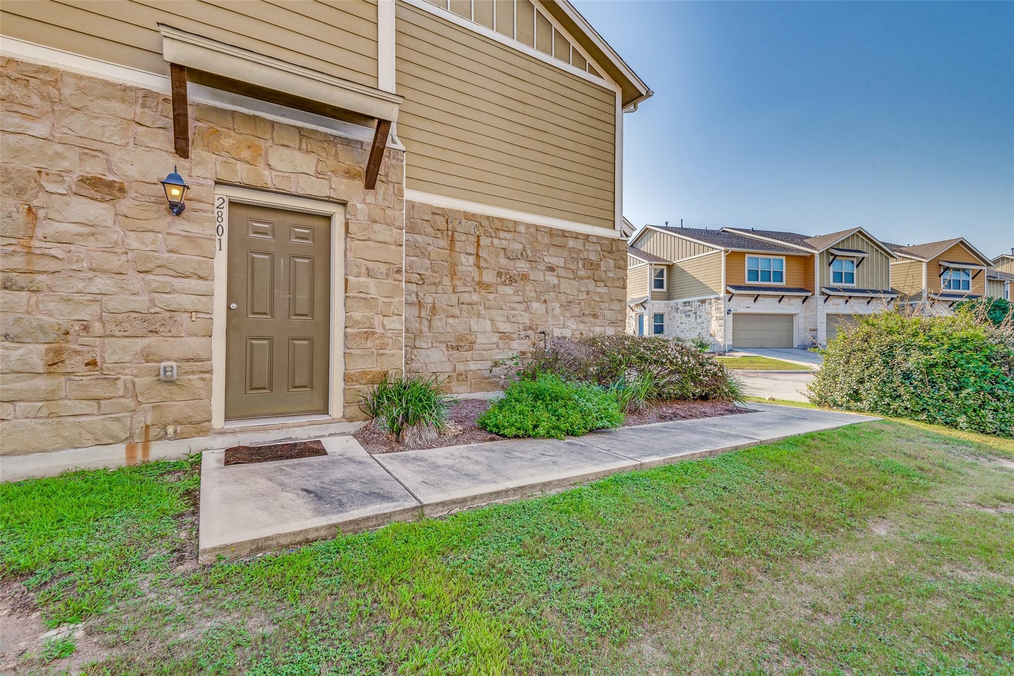 1620 Bryant DR 2801