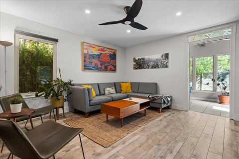 Photo of 201 La Vista ST, Austin, TX 78704 (MLS # 7888969)