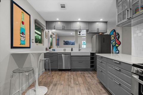 Tiny photo for 201 La Vista ST, Austin, TX 78704 (MLS # 7888969)