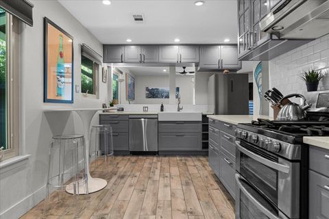 Tiny photo for 201 La Vista ST, Austin, TX 78704 (MLS # 7888969)