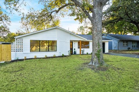 Tiny photo for 1611 Ridgehaven DR, Austin, TX 78723 (MLS # 7497513)