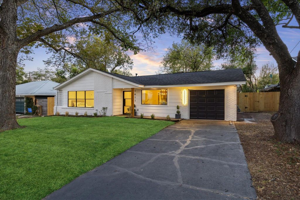 Photo for 1611 Ridgehaven DR, Austin, TX 78723 (MLS # 7497513)