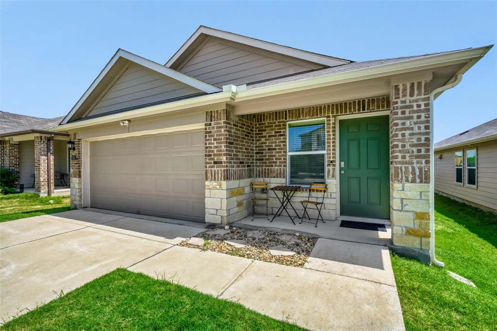 Photo of 233 Calgary LN, San Marcos, TX 78666 (MLS # 3586489)
