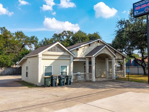 1712 N Interstate 35 Freeway San Marcos TX 78666