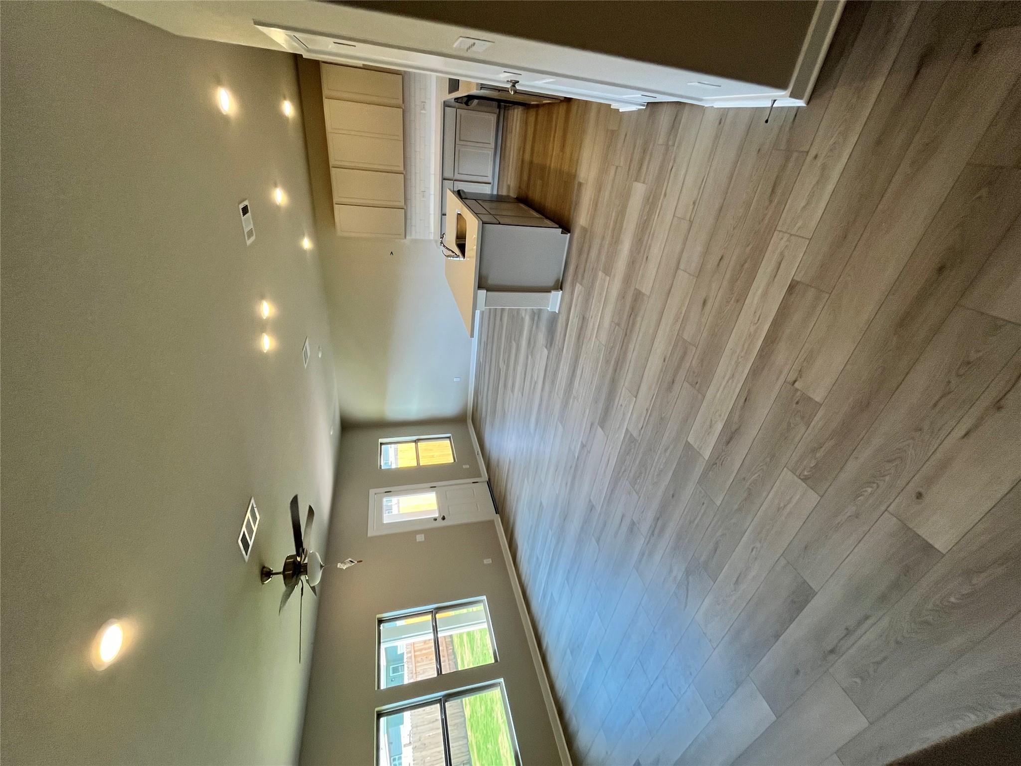 220 Lazy Lizzy RD