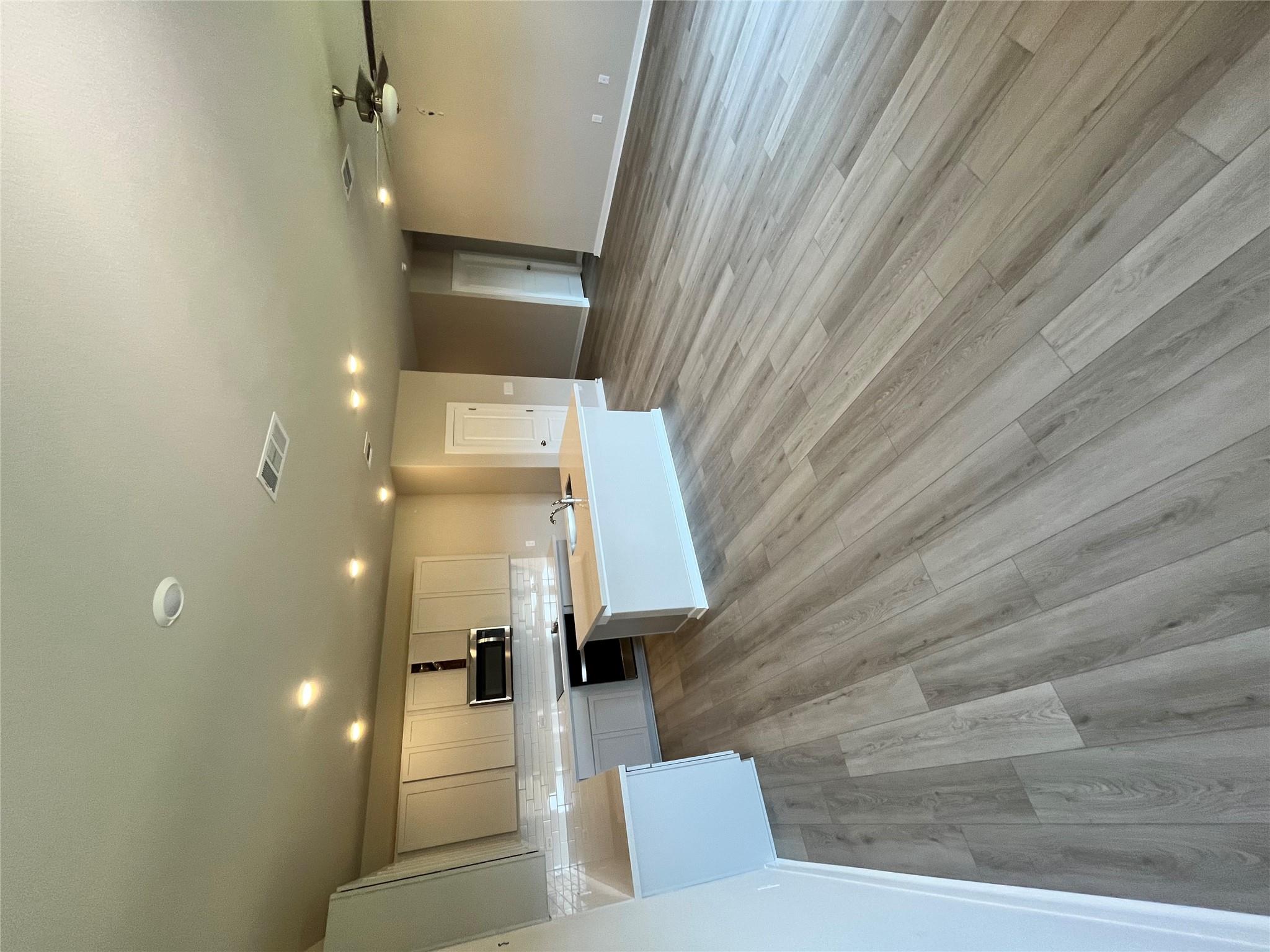 220 Lazy Lizzy RD