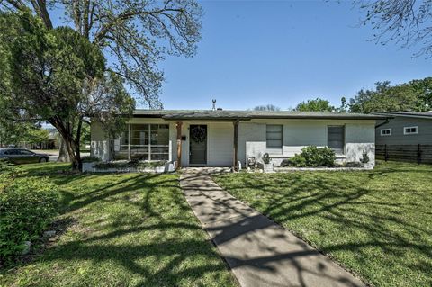 Photo of 1906 Morrow ST, Austin, TX 78757 (MLS # 5540874)