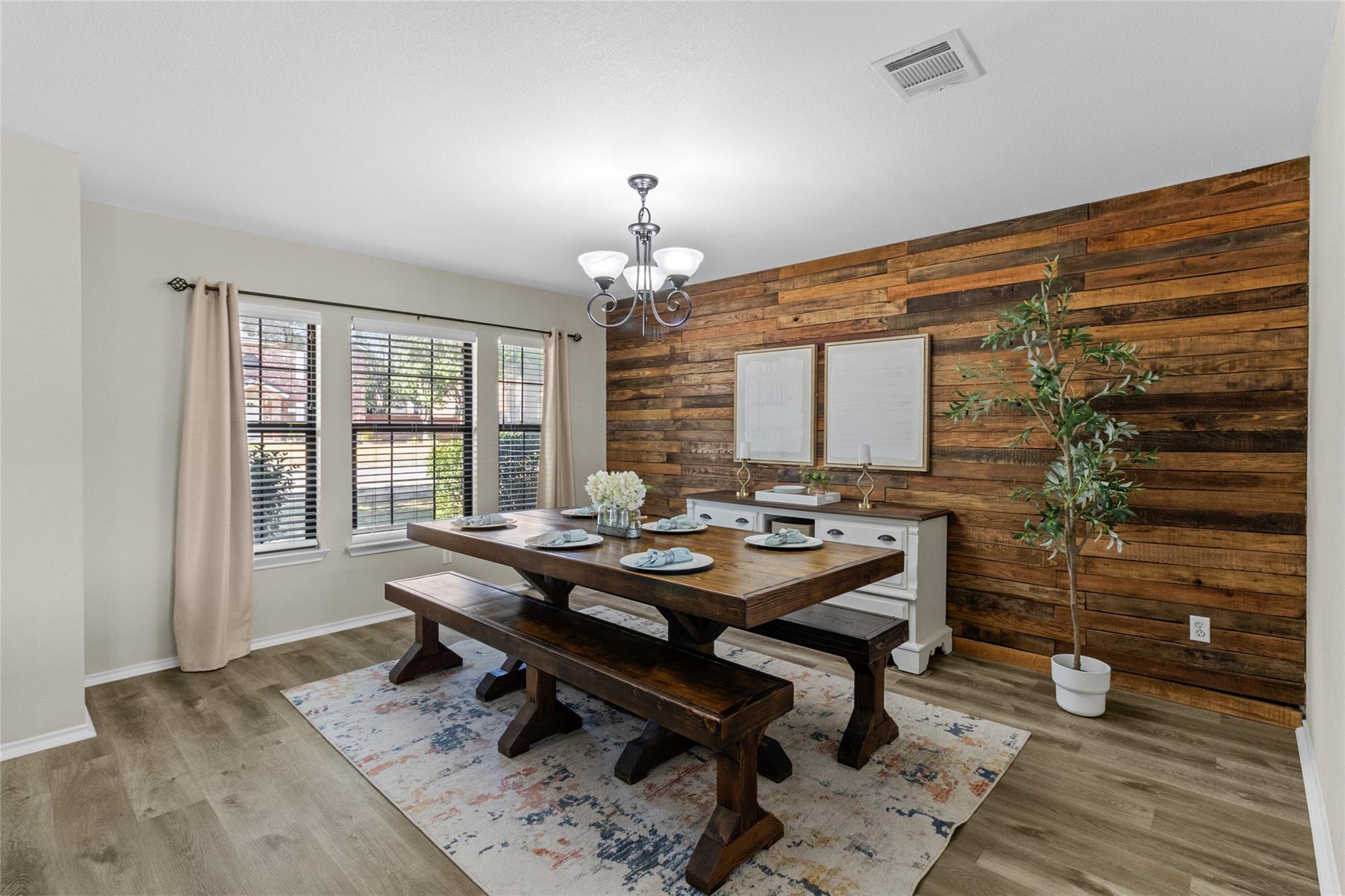 1120 Statler Bend DR