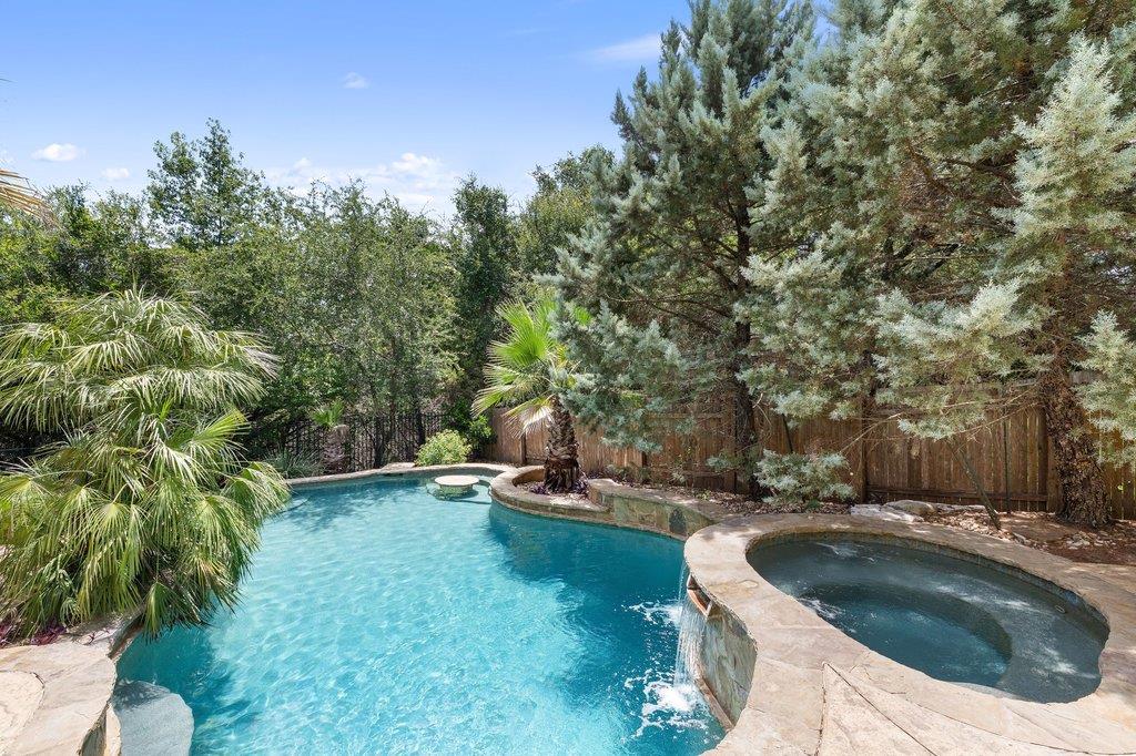 13100 Country Trails LN