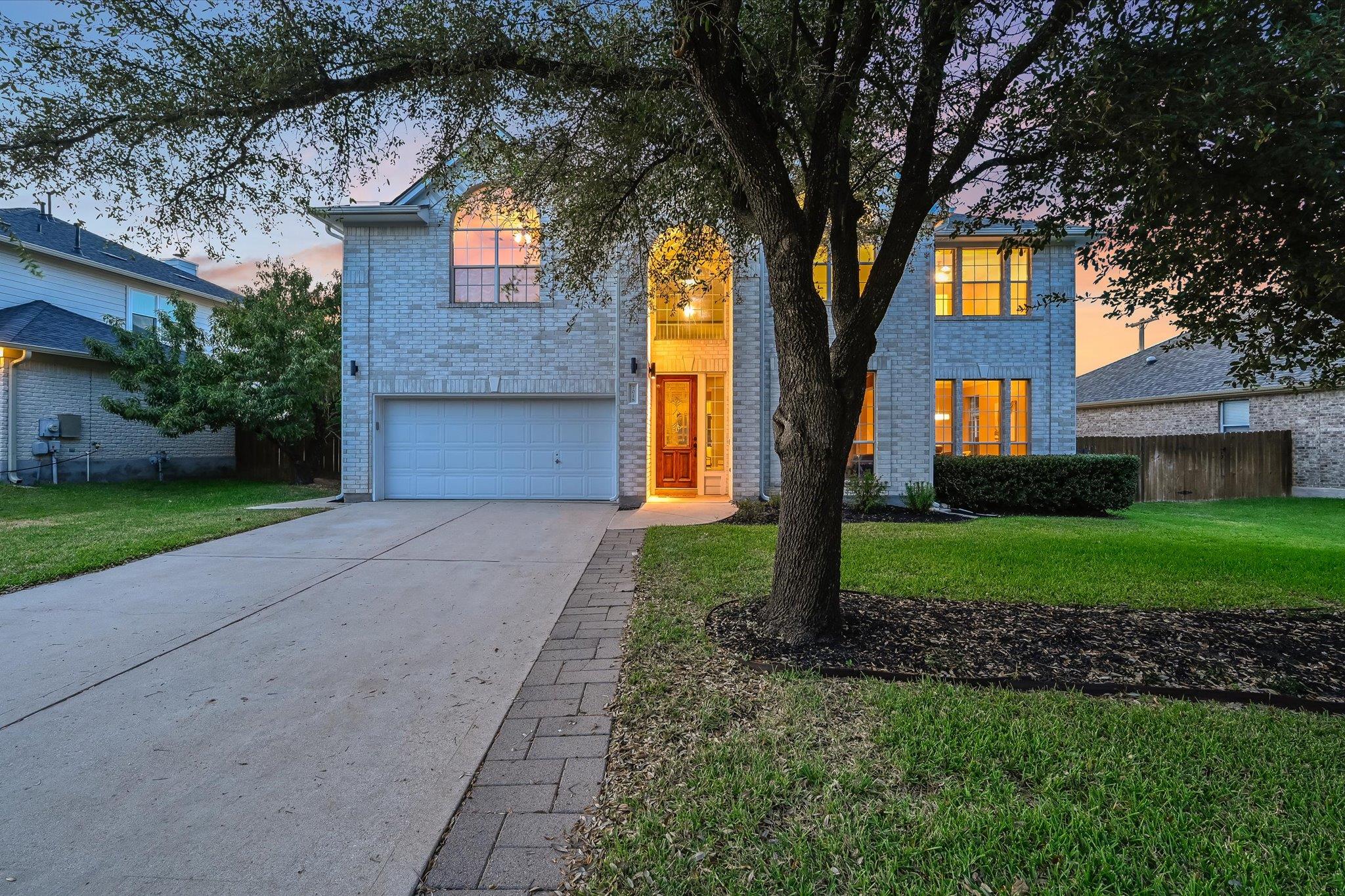 7018 Avignon DR