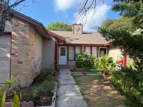 Photo of 1303 Bonnie Brae ST #B, Austin, TX 78753 (MLS # 6015082)