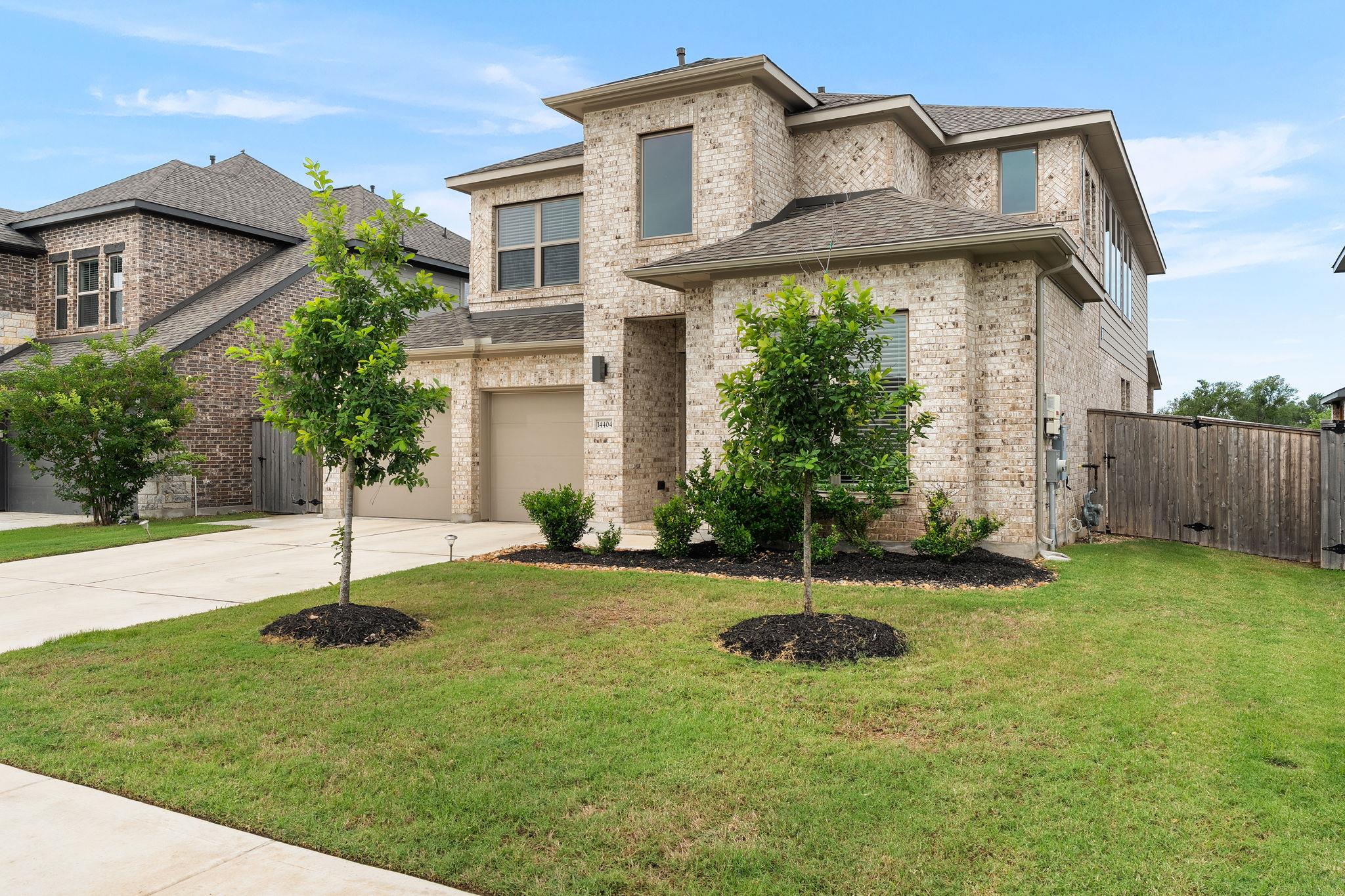 14404 Kira LN