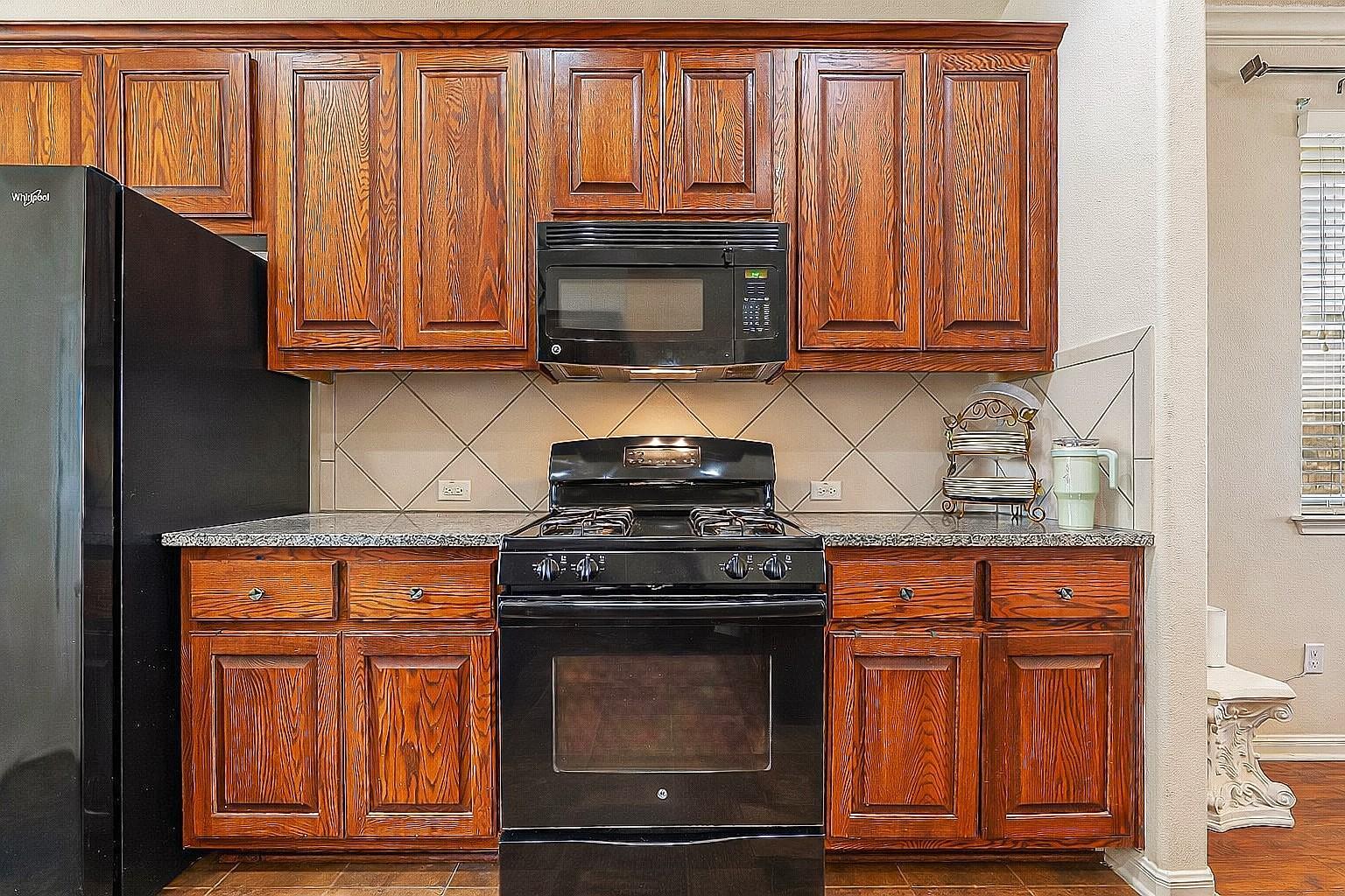 2716 Granite Hill DR