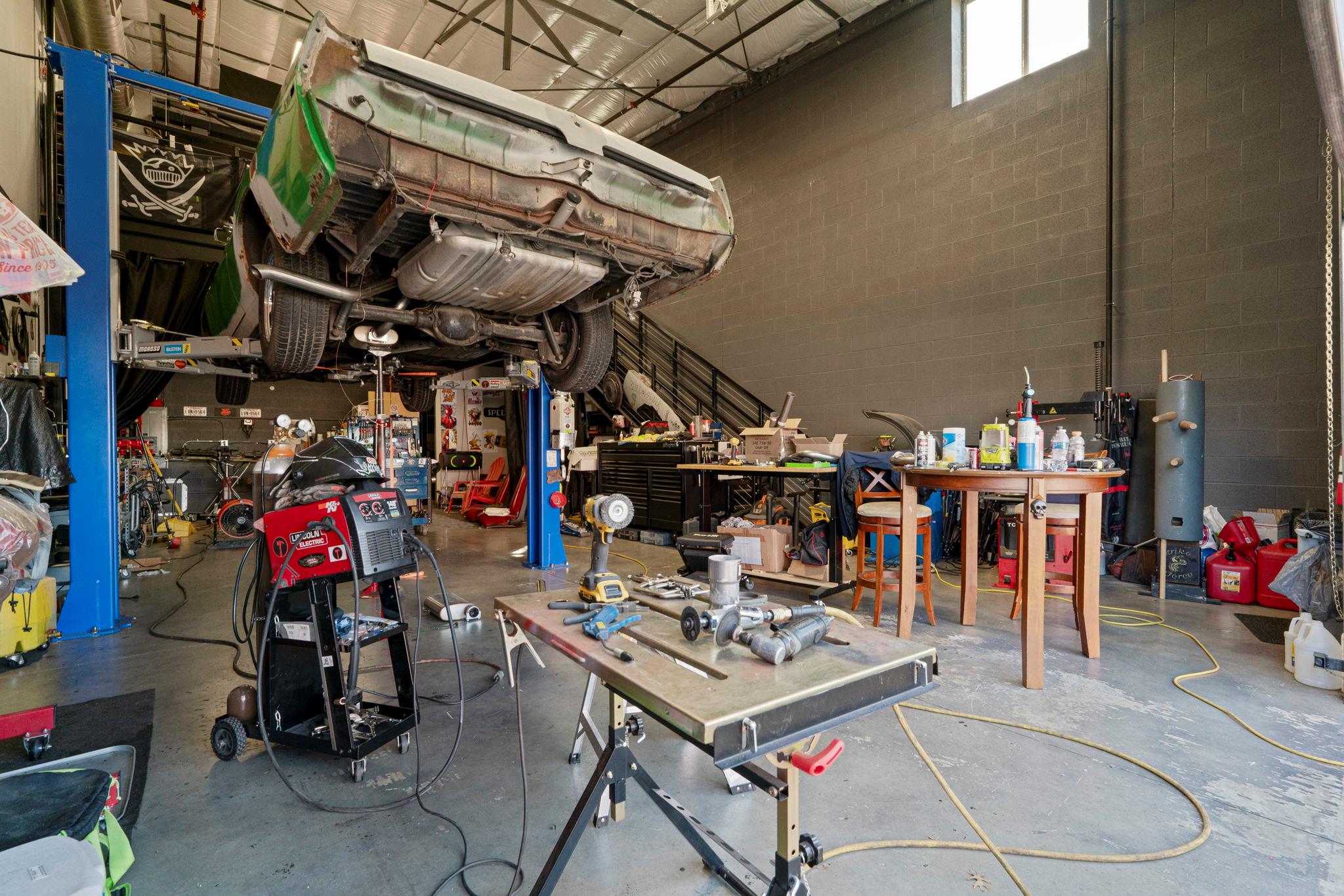 2100 Double Creek DR 120