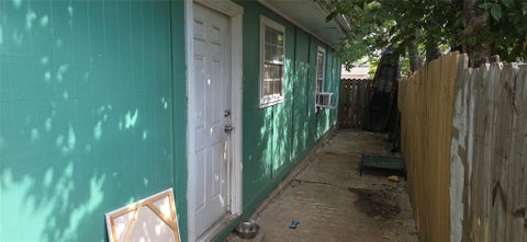 Tiny photo for 6002 Fairway ST, Austin, TX 78741 (MLS # 3099851)