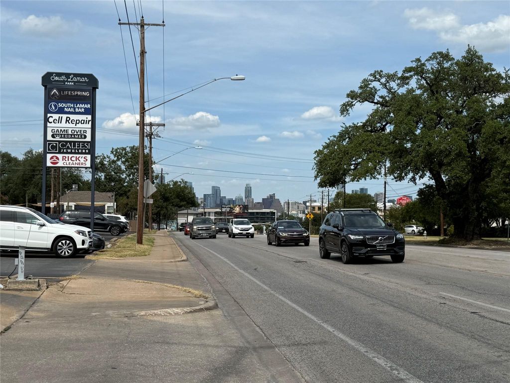 Photo of 2200 Dickson DR #127, Austin, TX 78704 (MLS # 7638162)