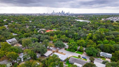 Photo of 2606 Pembrook TRL, Austin, TX 78731 (MLS # 7288293)