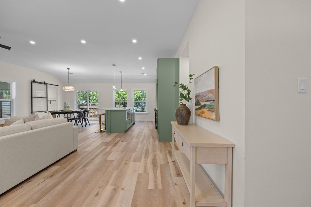 Photo of 705 Campbell ST, Lockhart, TX 78644 (MLS # 9467361)