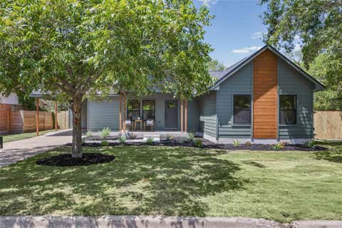 Photo of 705 Campbell ST, Lockhart, TX 78644 (MLS # 9467361)