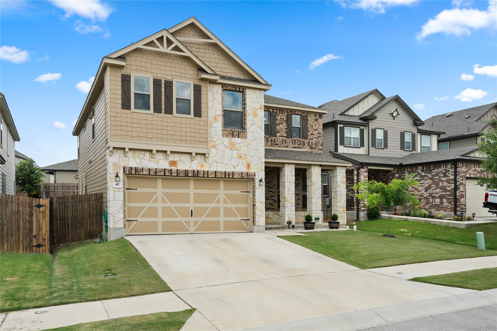 417 Los Cobos LN