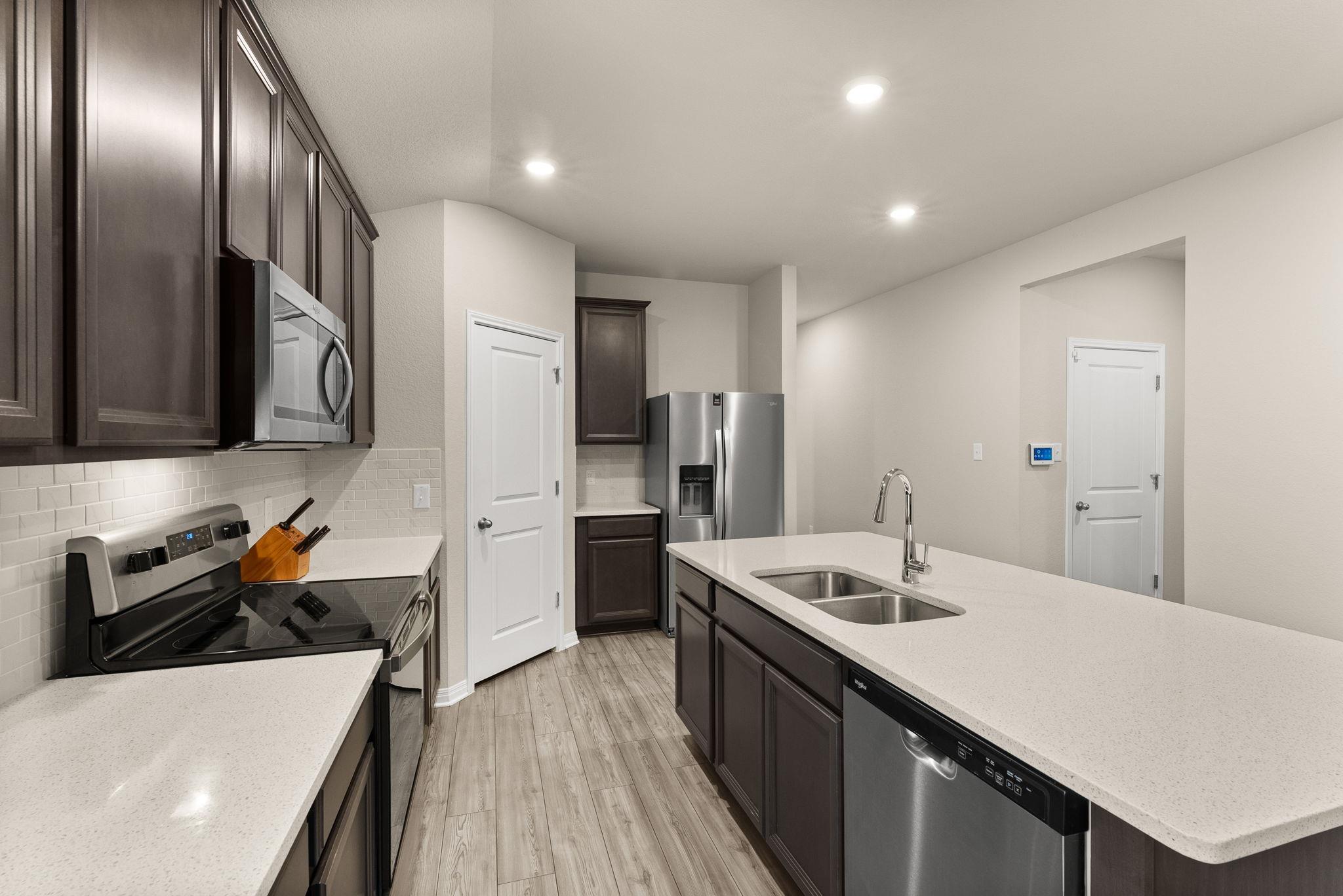 304 Giorgio Moroder DR