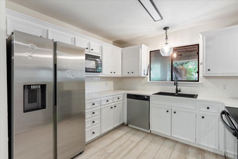 Tiny photo for 109 White Sands DR, Lakeway, TX 78734 (MLS # 4861217)