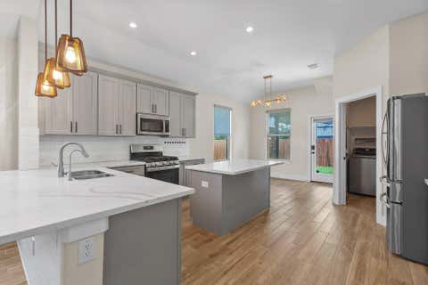 Tiny photo for 303 W Browning ST, Manor, TX 78653 (MLS # 5177593)