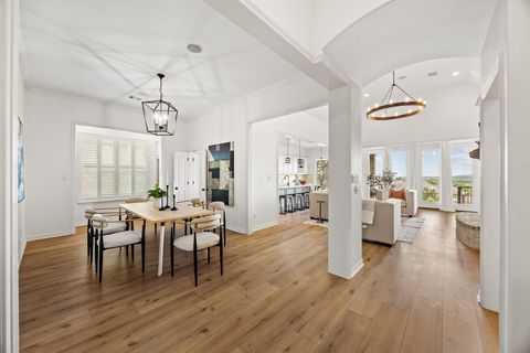 366 Mirafield LN Austin TX 78737