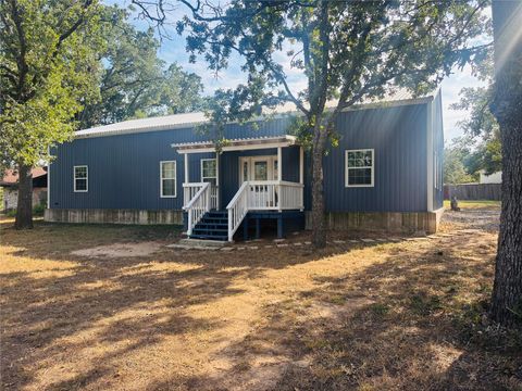 Photo of 189 Road Runner LN, Bastrop, TX 78602 (MLS # 1004790)