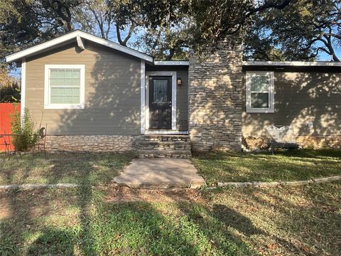 Photo of 18302 Red Bud LN, Jonestown, TX 78645 (MLS # 2952125)