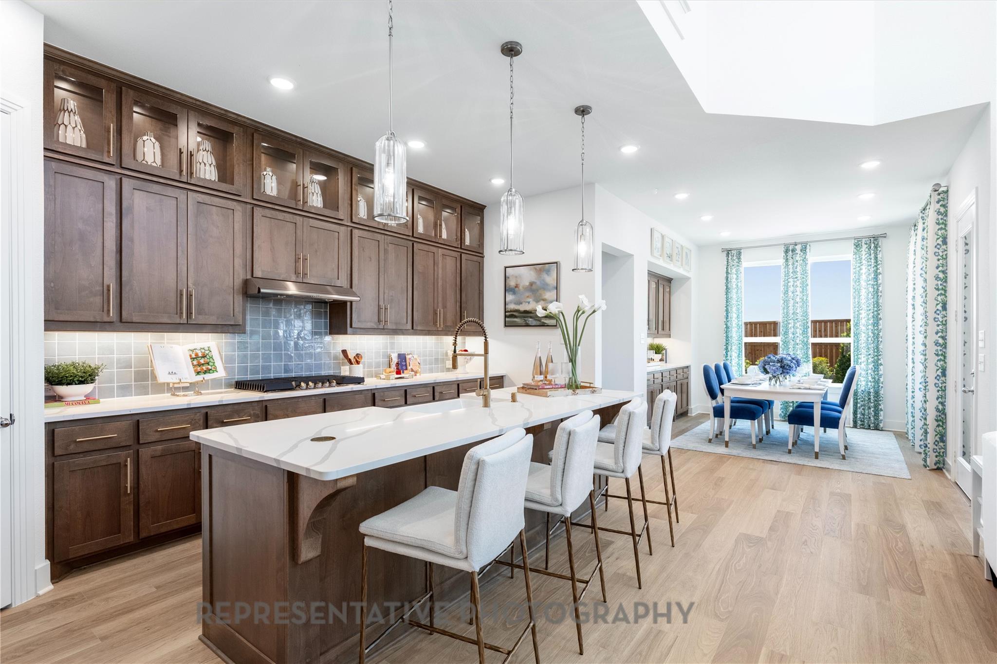 221 Wild Lily TRL