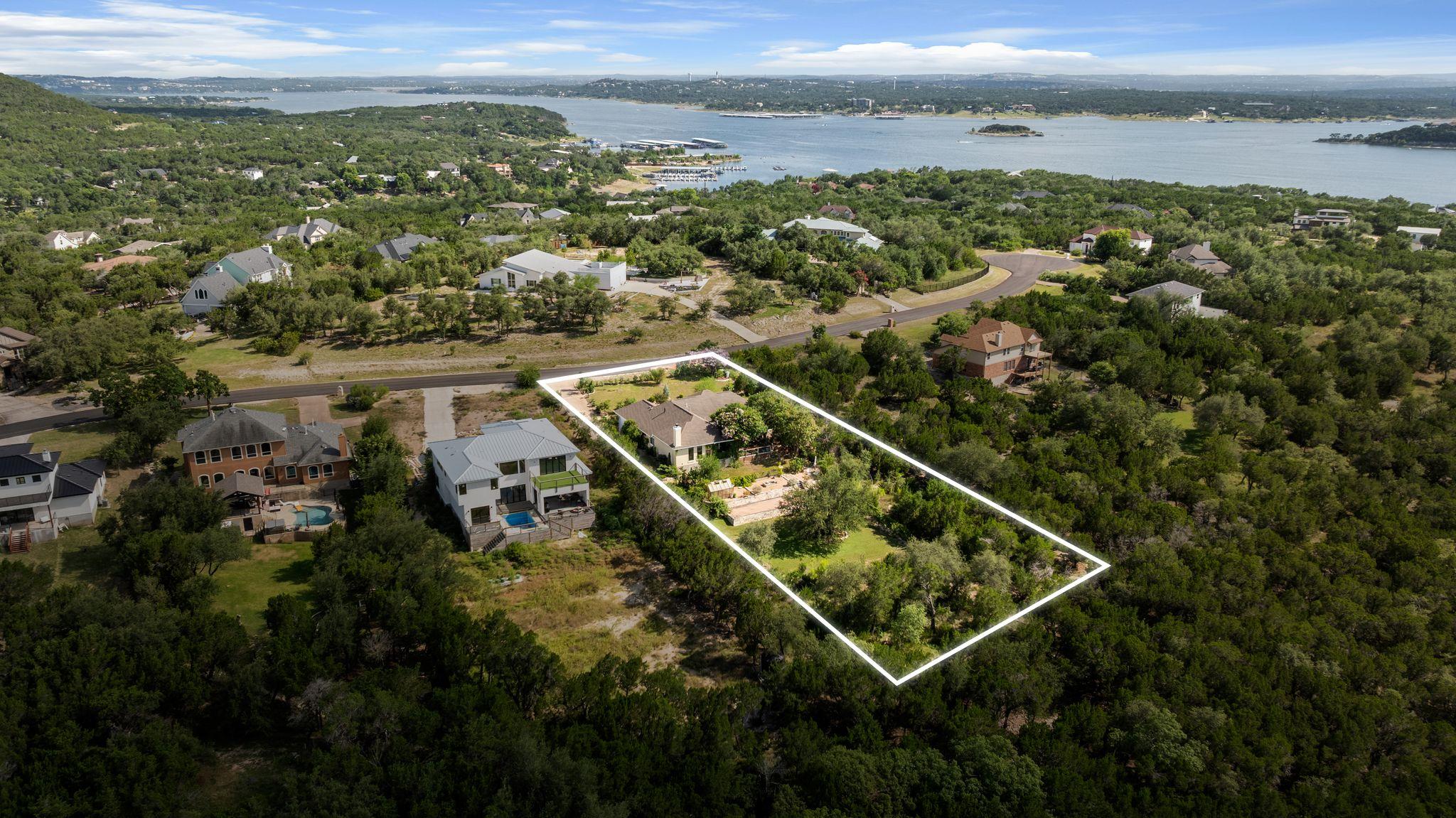 Photo 1 of 40 — 8124 Beauregard DR, Volente, TX 78641