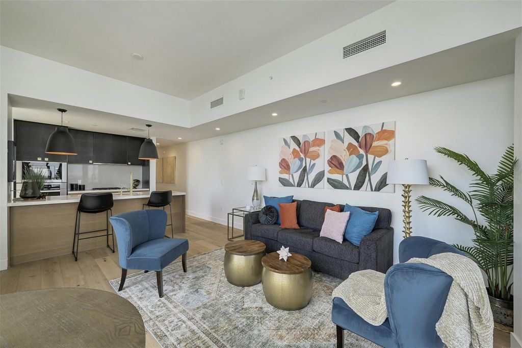 Photo of 70 Rainey ST #1807, Austin, TX 78701 (MLS # 1563955)