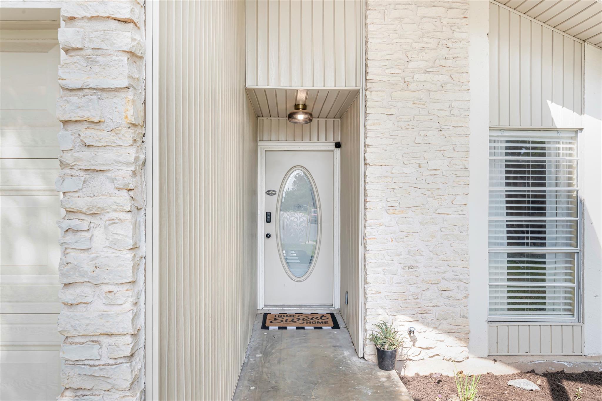 1906 Garden Villa DR