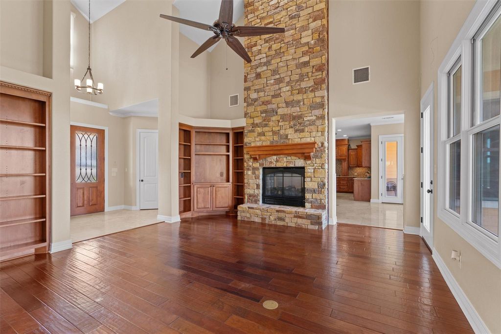 Photo of 25003 Montana Creek XING, Marble Falls, TX 78654 (MLS # 6917318)