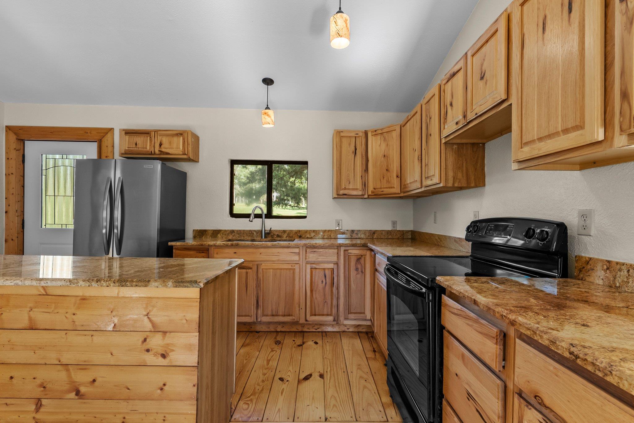 870 Sand Hills RD
