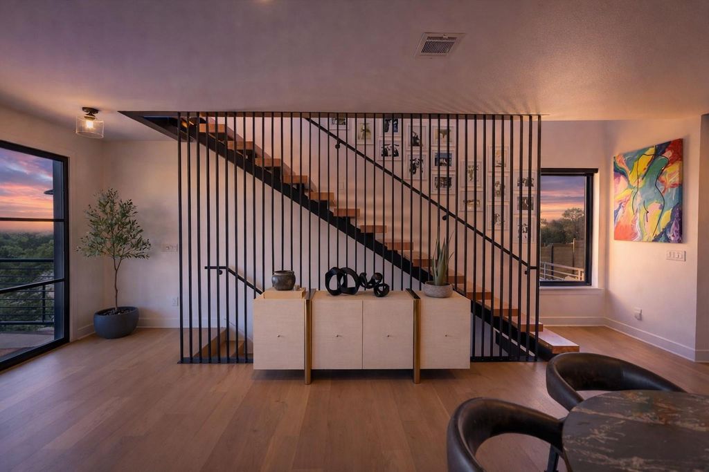 Photo of 8501 Bronco LN, Lago Vista, TX 78645 (MLS # 8138332)